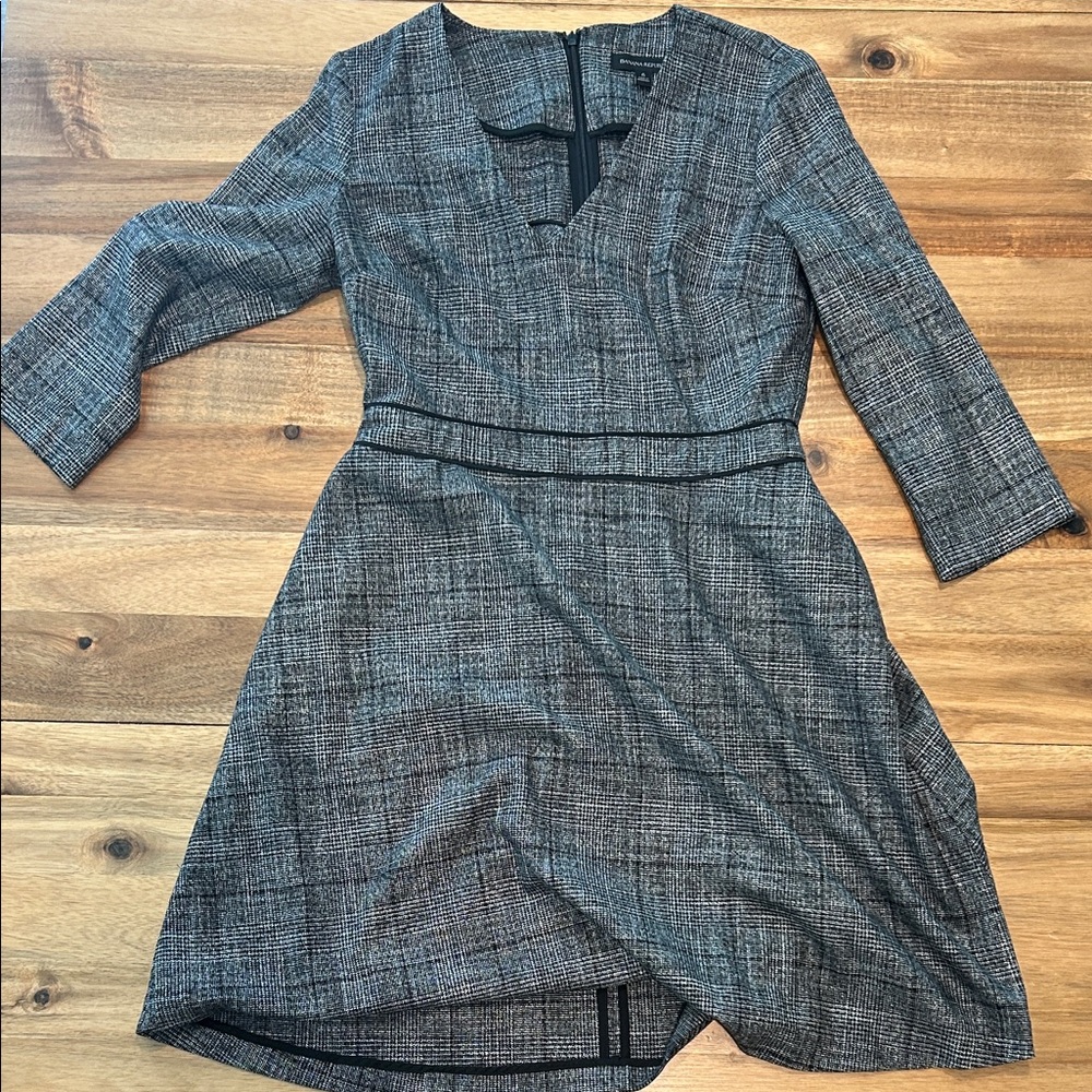 Banana Republic Black and Gray Long Sleeve Dress